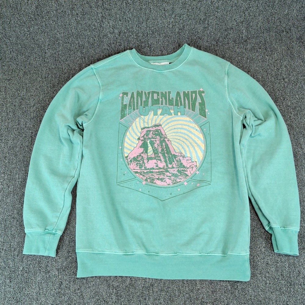 Girl Dangerous Retro Canyonlands Utah Sweatshirt Women Medium Green Cotton Blend